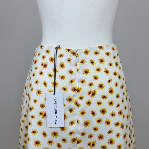 WeWoreWhat Satin Mini Slip Skirt Ditsy Floral Daisies White Revolve XS NWT - Picture 8 of 11